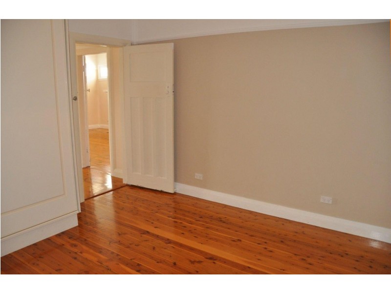 101 Russell Street, Tumut NSW 2720