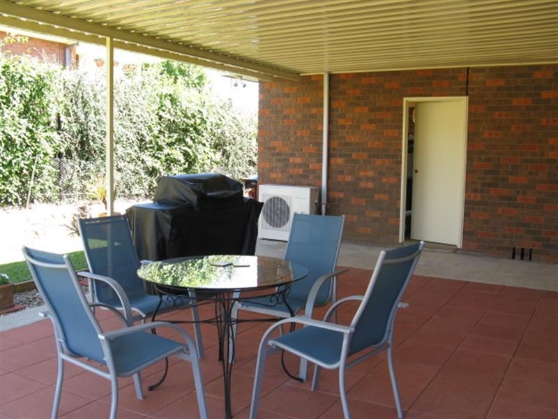 27 Lynch Street, Adelong NSW 2729