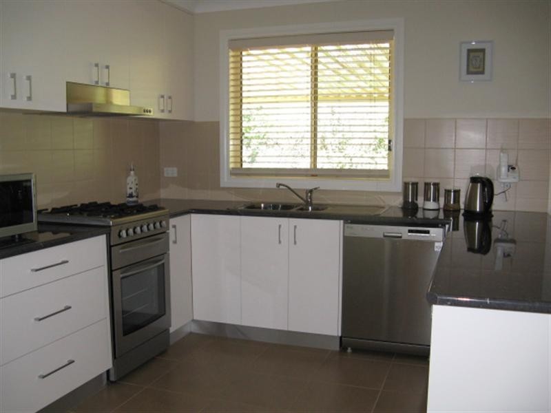 27 Lynch Street, Adelong NSW 2729