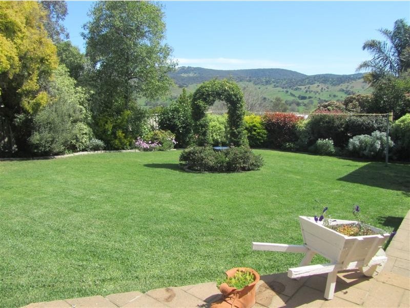 21  Lambie Street, Tumut NSW 2720