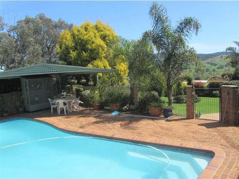 21  Lambie Street, Tumut NSW 2720