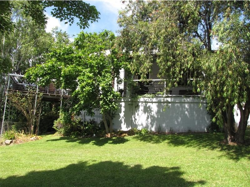 107 Lambie Street, Tumut NSW 2720