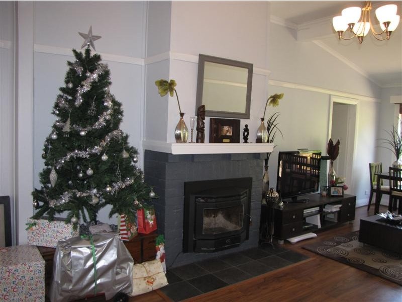 107 Lambie Street, Tumut NSW 2720