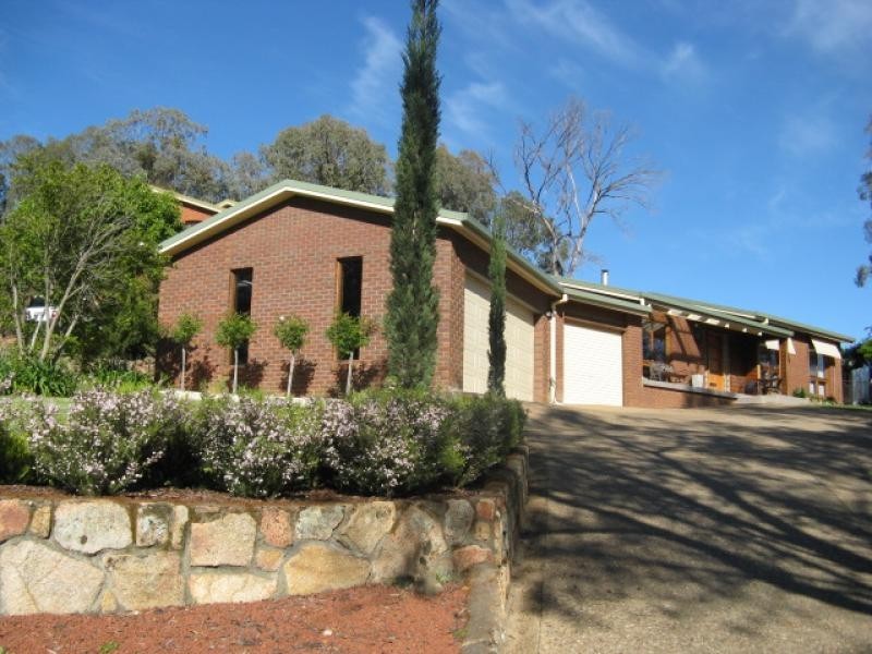 3 Bundarra Crescent, Tumut NSW 2720