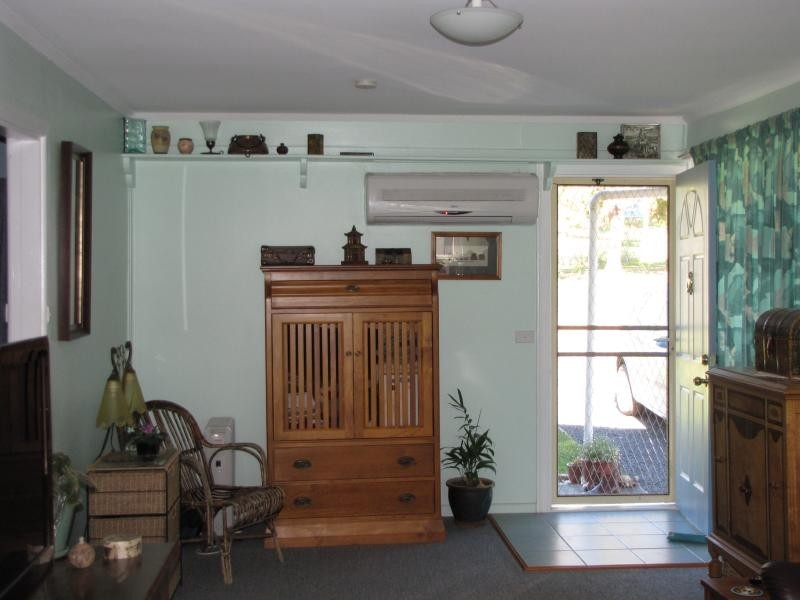 120 Capper Street, Tumut NSW 2720