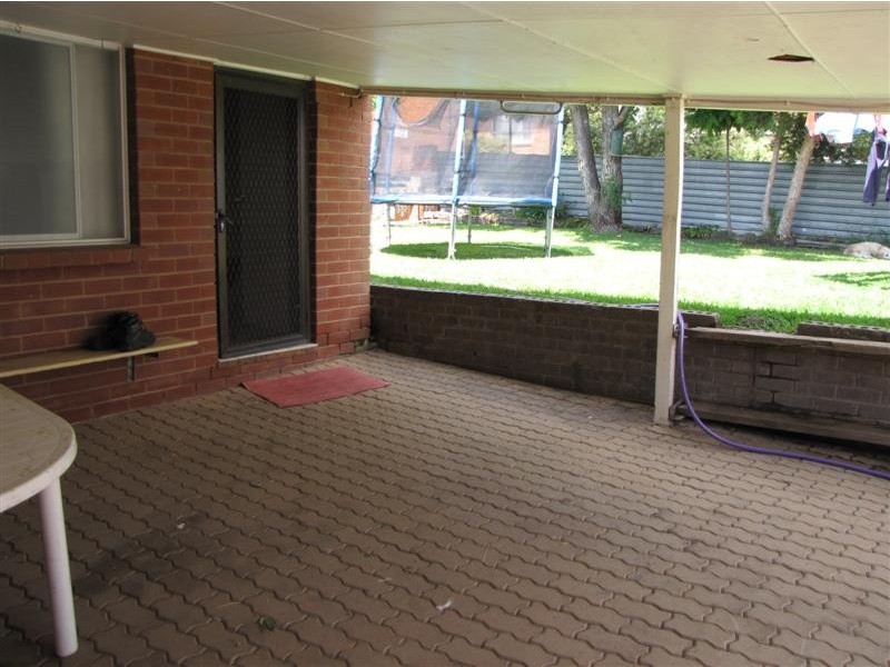 28 Howick Street, Tumut NSW 2720