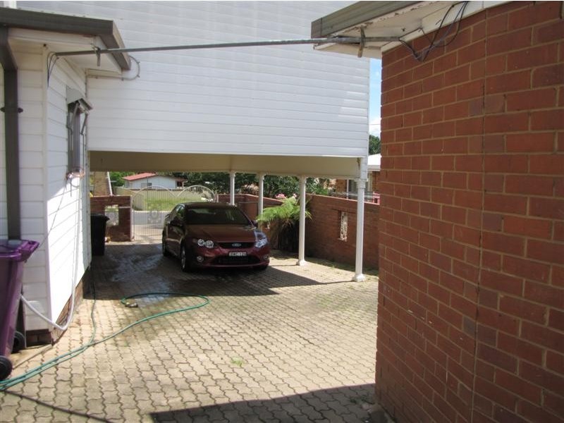 28 Howick Street, Tumut NSW 2720