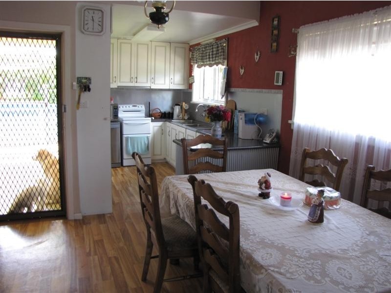 28 Howick Street, Tumut NSW 2720