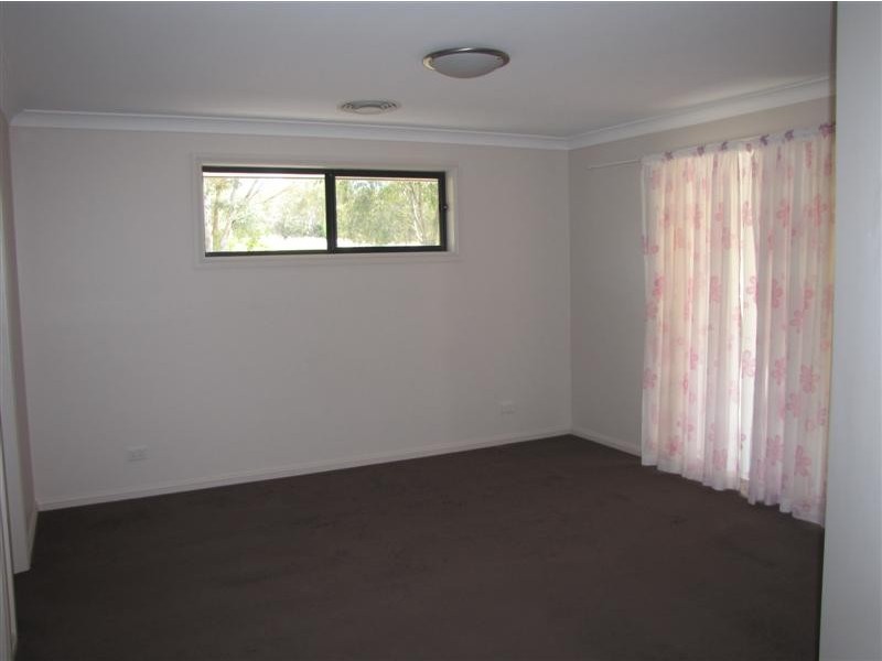 6 Green Street, Tumut NSW 2720