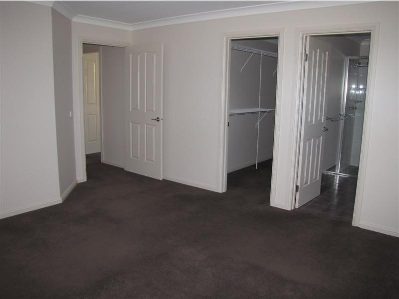 6 Green Street, Tumut NSW 2720