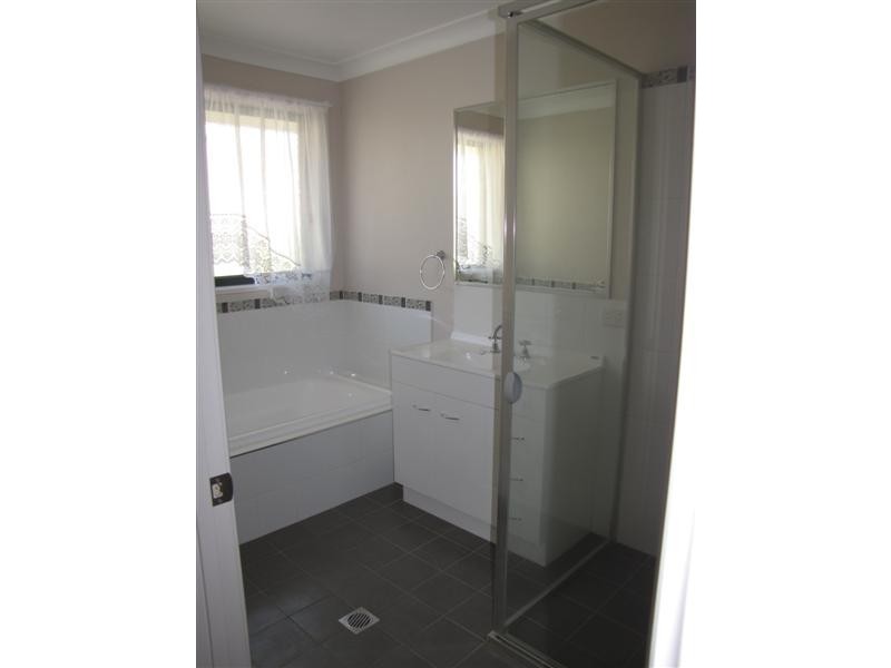 6 Green Street, Tumut NSW 2720