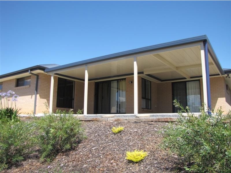 6 Green Street, Tumut NSW 2720