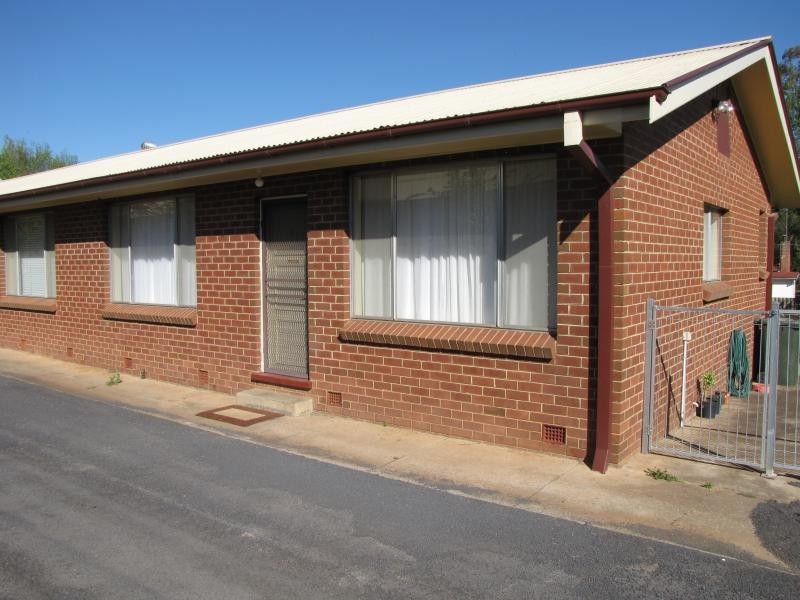 Unit 5/7-9 River Street, Tumut NSW 2720