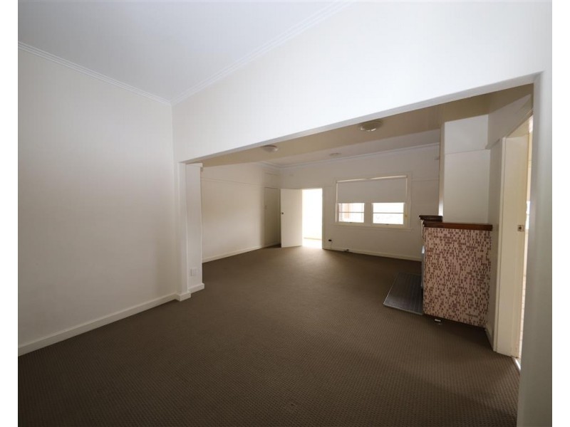 73 Lambie Street, Tumut NSW 2720