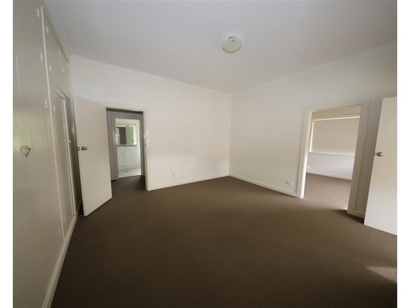 73 Lambie Street, Tumut NSW 2720