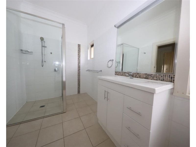 73 Lambie Street, Tumut NSW 2720