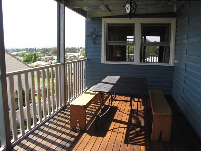 61 Carey Street, Tumut NSW 2720