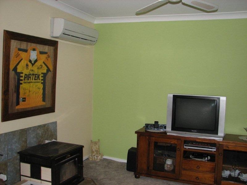 52 Herbert Street, Tumut NSW 2720