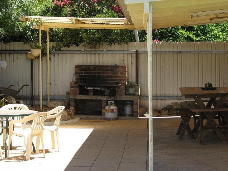 52 Herbert Street, Tumut NSW 2720