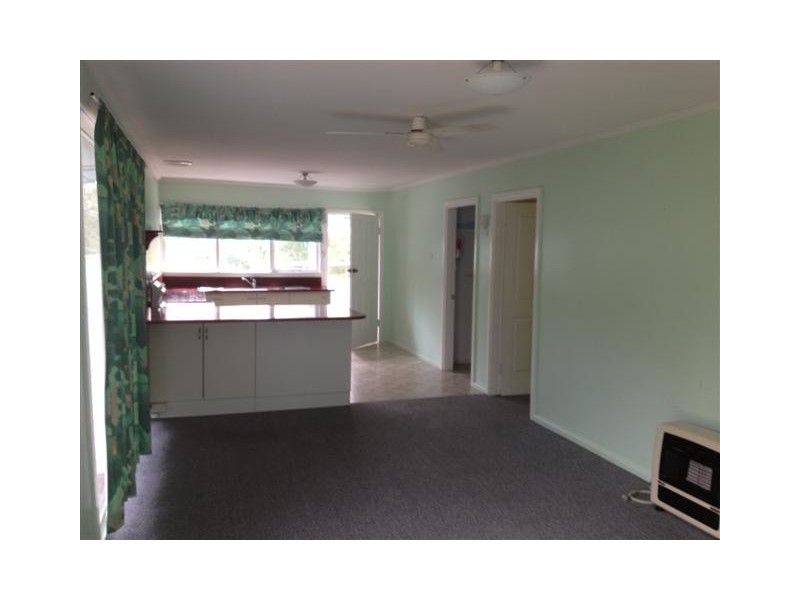 120 Capper Street, Tumut NSW 2720
