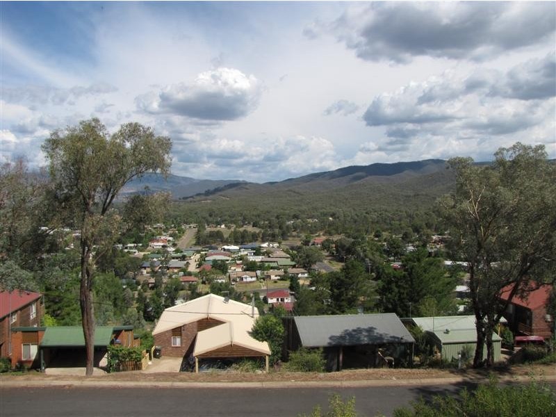 53 A and B Howick Street, Tumut NSW 2720