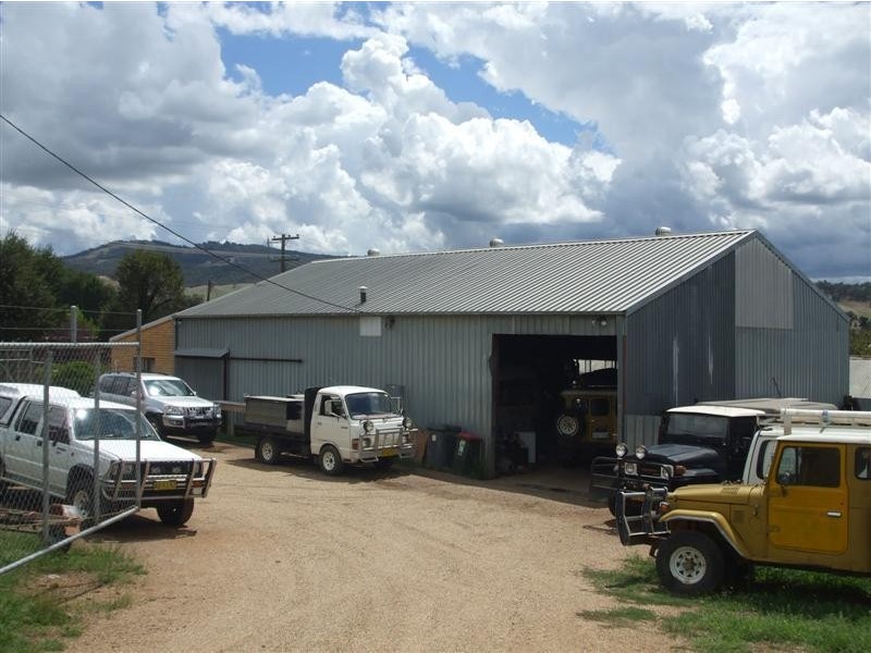 21 Vyner Street, Tumut NSW 2720
