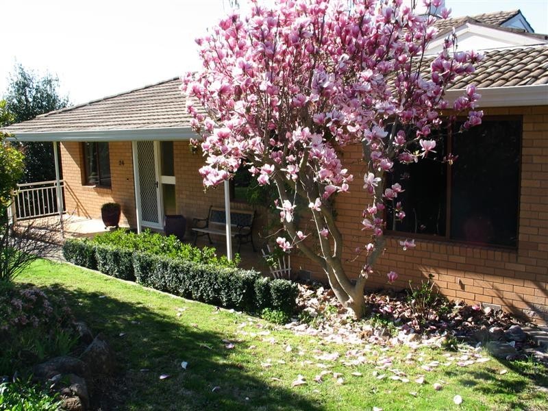 24 Lambie Street, Tumut NSW 2720