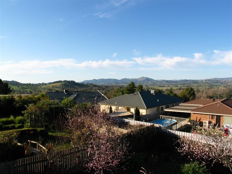 24 Lambie Street, Tumut NSW 2720