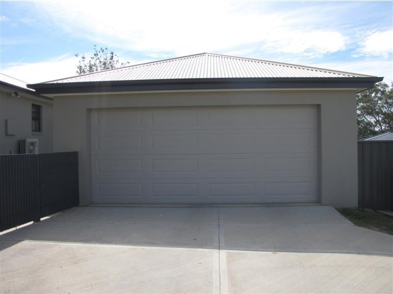 12 Lockeridge Drive, Tumut NSW 2720