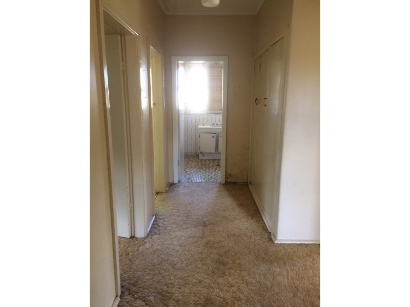 12 Blowering Road, Tumut NSW 2720