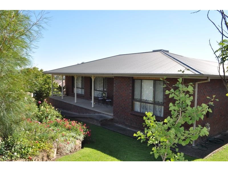 16 Hassett Street, Tumut NSW 2720