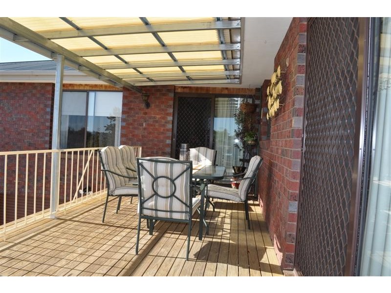 16 Hassett Street, Tumut NSW 2720