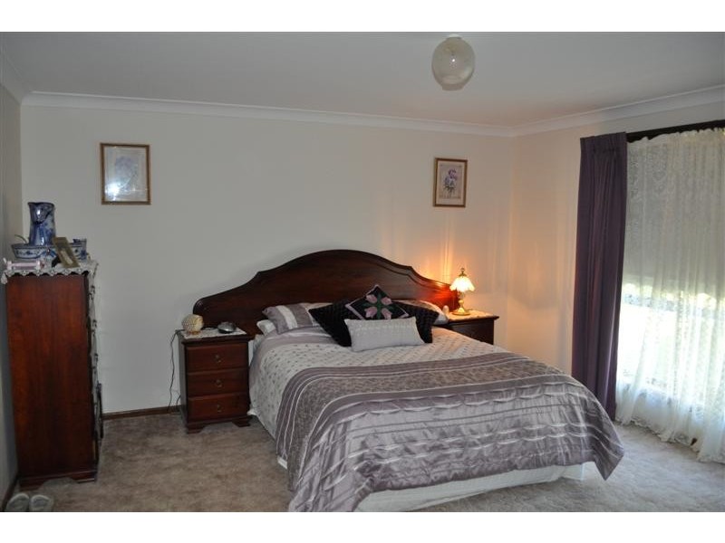 16 Hassett Street, Tumut NSW 2720