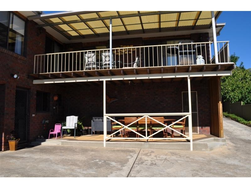 16 Hassett Street, Tumut NSW 2720