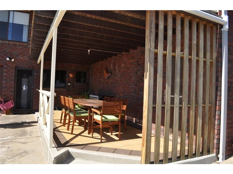 16 Hassett Street, Tumut NSW 2720