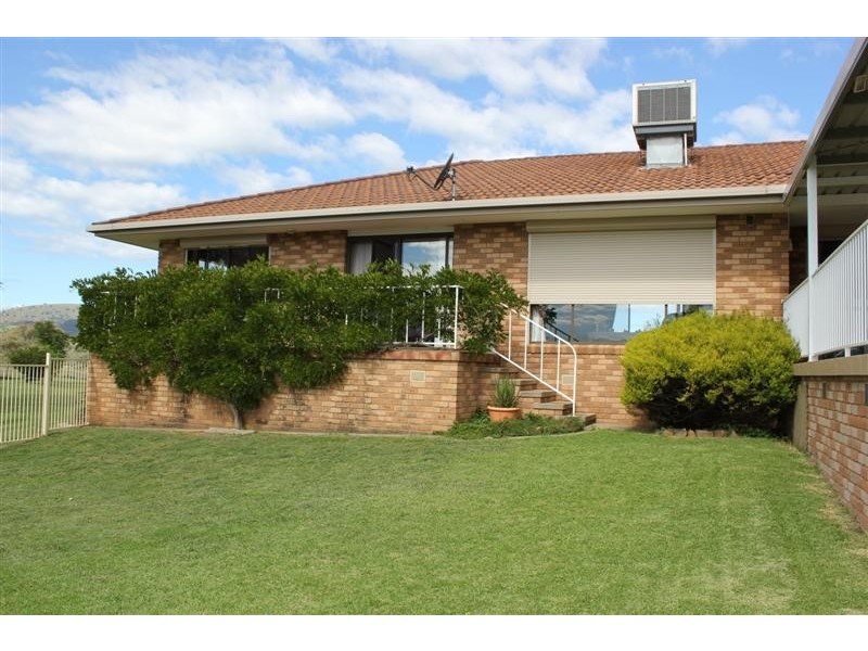 86 Cloverdale Road, Tumut NSW 2720