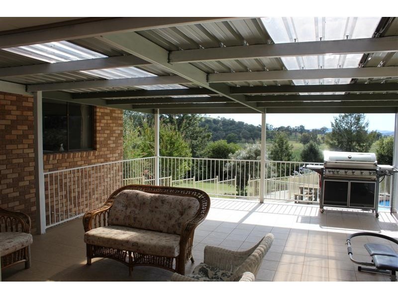 86 Cloverdale Road, Tumut NSW 2720
