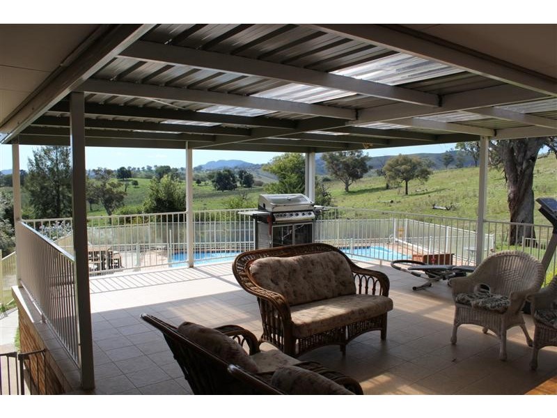 86 Cloverdale Road, Tumut NSW 2720