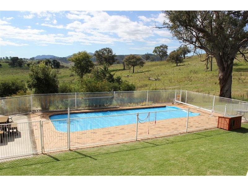 86 Cloverdale Road, Tumut NSW 2720
