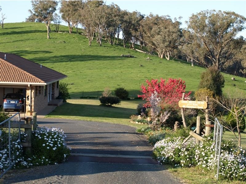 86 Cloverdale Road, Tumut NSW 2720