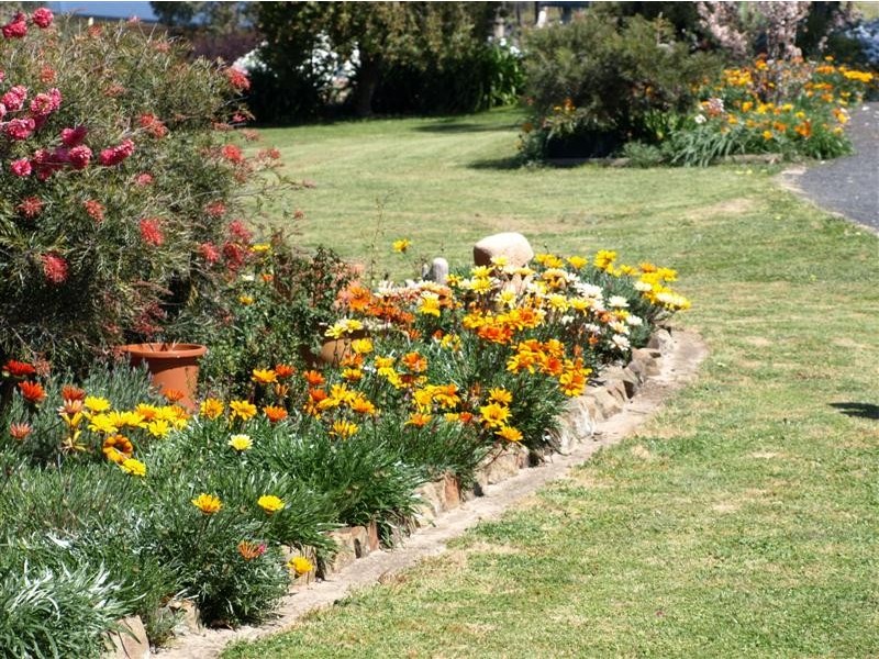 86 Cloverdale Road, Tumut NSW 2720