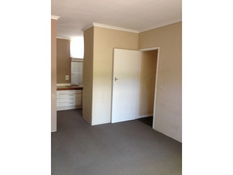 102 Merivale Street, Tumut NSW 2720