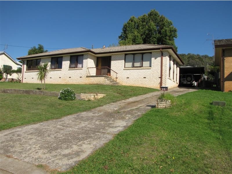 14 Corralyn Avenue, Batlow NSW 2730