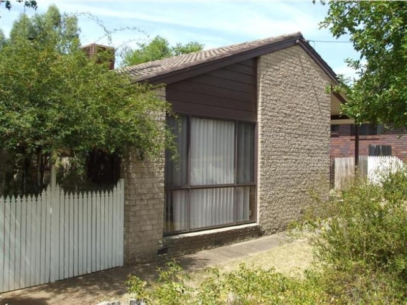 146 Lambie Street, Tumut NSW 2720