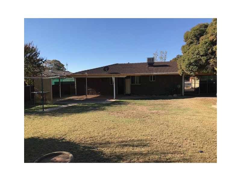 19 Gadara Place, Tumut NSW 2720