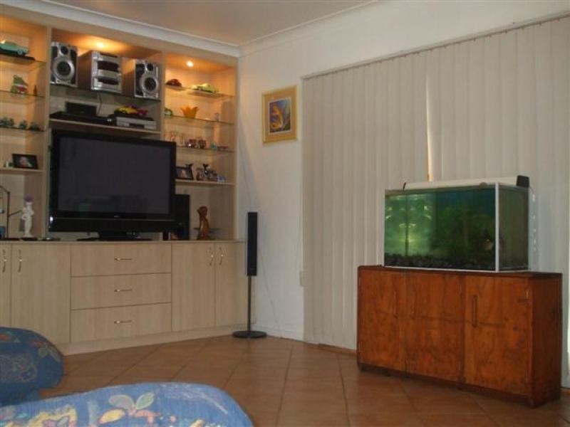 8 Shelley Street, Tumut NSW 2720