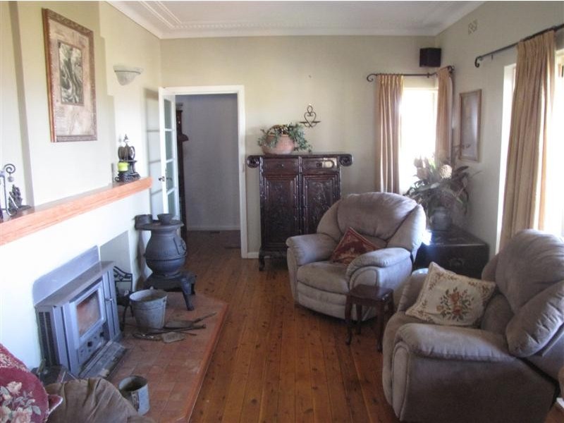 67 Dalhunty Street, Tumut NSW 2720