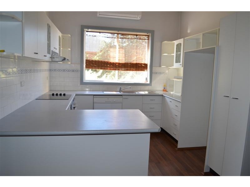 18 Sydney Street, Tumut NSW 2720