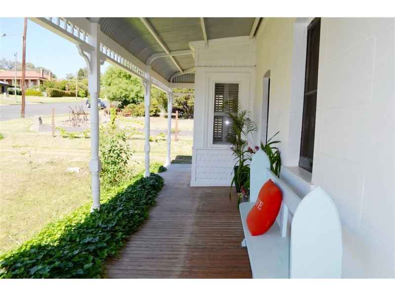 81 Merivale Street, Tumut NSW 2720