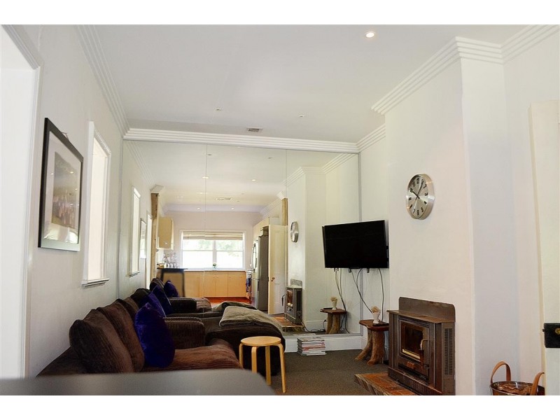 81 Merivale Street, Tumut NSW 2720